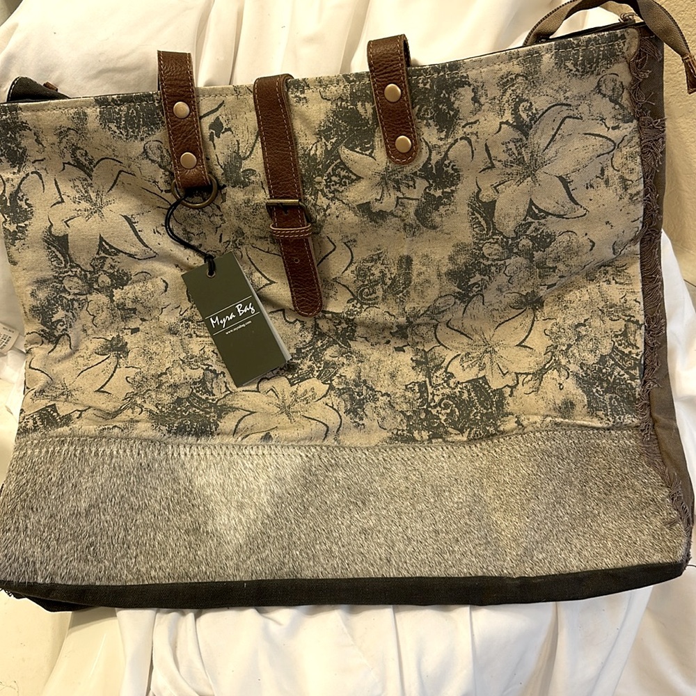 New Myra Bag Floweret Weekender Bag